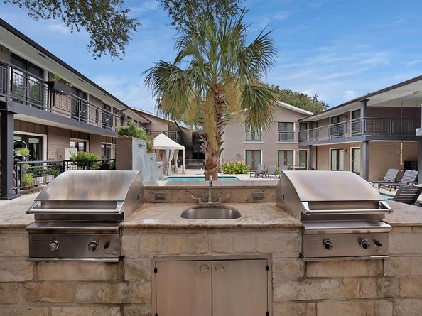 10203  Regal Oaks Drive  101, Dallas Texas 75230
