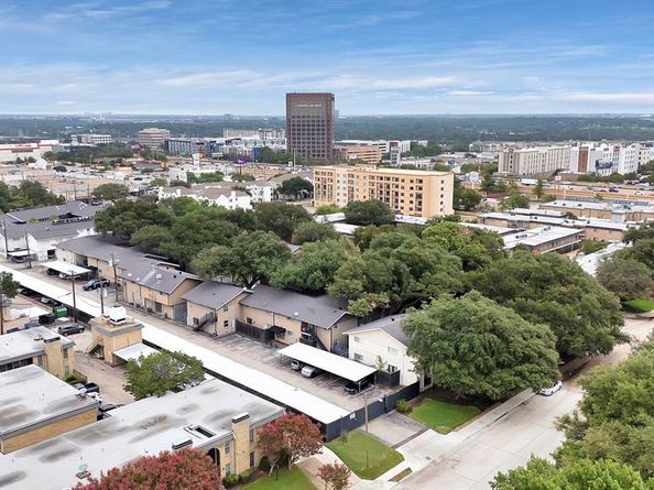 10203  Regal Oaks Drive  101, Dallas Texas 75230
