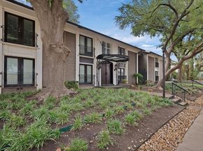10203  Regal Oaks Drive  101, Dallas Texas 75230