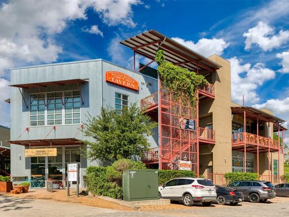 1022  Barsotti Court , Dallas Texas 75212