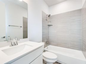 1022  Barsotti Court , Dallas Texas 75212
