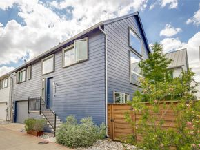 1022  Barsotti Court , Dallas Texas 75212
