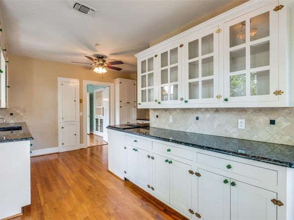 6931  Lindsley Avenue , Dallas Texas 75223