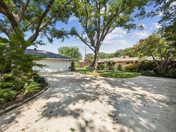 3243  Princess Lane , Dallas Texas 75229