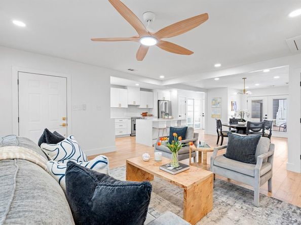 7123  Vivian Avenue , Dallas Texas 75223