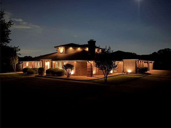 210  Oak Trail Drive , Double Oak Texas 75077