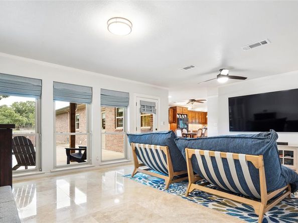 210  Oak Trail Drive , Double Oak Texas 75077