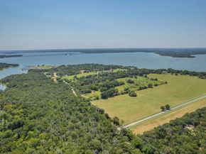 423  Ensign Lane , Oak Point Texas 75068