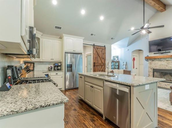 423  Ensign Lane , Oak Point Texas 75068