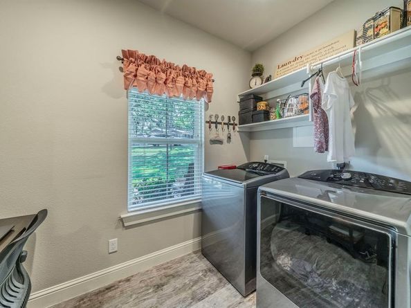 423  Ensign Lane , Oak Point Texas 75068