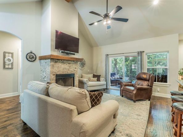 423  Ensign Lane , Oak Point Texas 75068