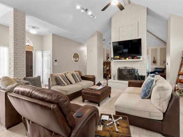 2315  Ox Bow Court , Arlington Texas 76006
