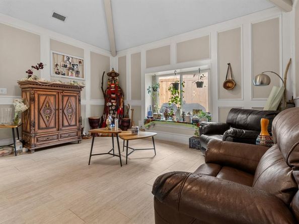 2315  Ox Bow Court , Arlington Texas 76006