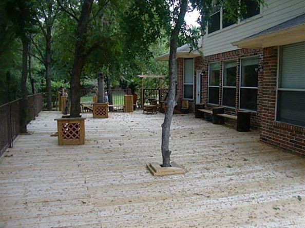 1706  creekway Drive , Garland Texas 75043