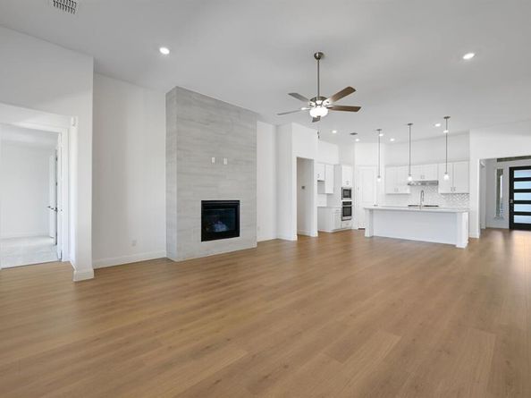 415  Chatham Drive , Oak Point Texas 75068