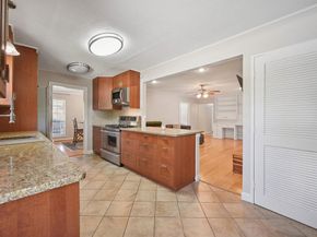 1022  Bardfield Avenue , Garland Texas 75041