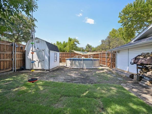 1022  Bardfield Avenue , Garland Texas 75041