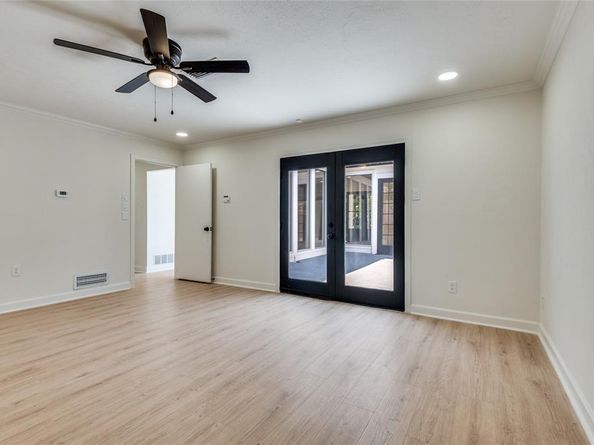 7624  Carta Valley Court , Dallas Texas 75248