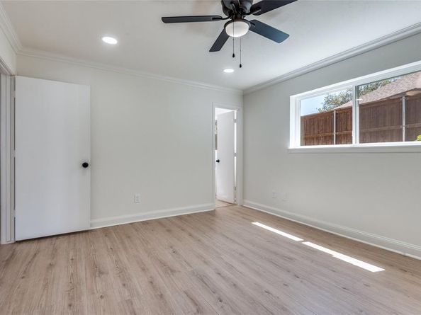 7624  Carta Valley Court , Dallas Texas 75248