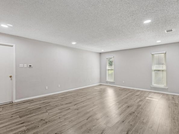 610  Scottsboro Lane , Dallas Texas 75241