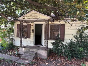 4606  Roberts Avenue 