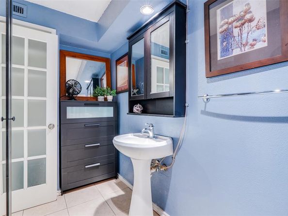 4215  Avondale Avenue  210, Dallas Texas 75219