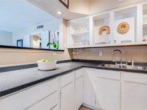 4215  Avondale Avenue  210, Dallas Texas 75219