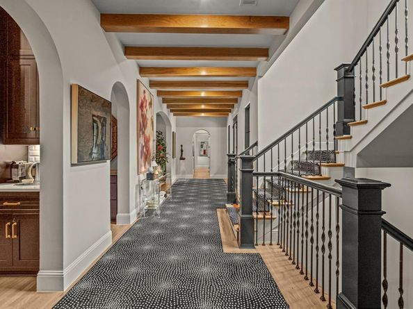 2413  Lofton Terrace , Fort Worth Texas 76109