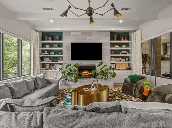 2413  Lofton Terrace , Fort Worth Texas 76109