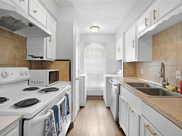 2744  Saint George Place , Arlington Texas 76015