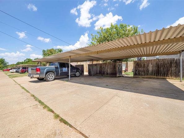 2744  Saint George Place , Arlington Texas 76015