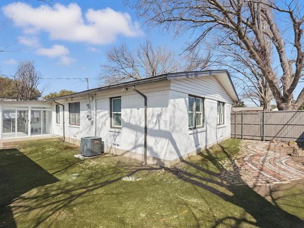 11382  Rupley Lane , Dallas Texas 75218