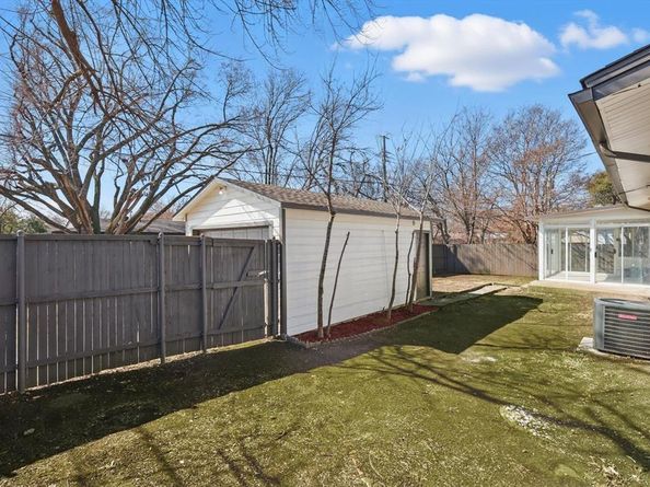 11382  Rupley Lane , Dallas Texas 75218