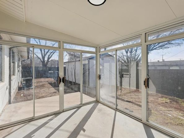 11382  Rupley Lane , Dallas Texas 75218