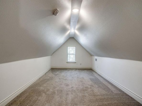 512  Isbell Road , Fort Worth Texas 76114