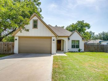 512  Isbell Road 