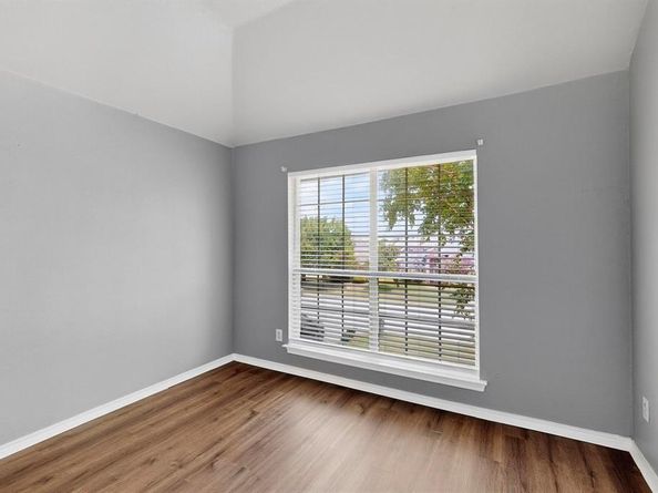 1705  Clover Hill Road , Mansfield Texas 76063