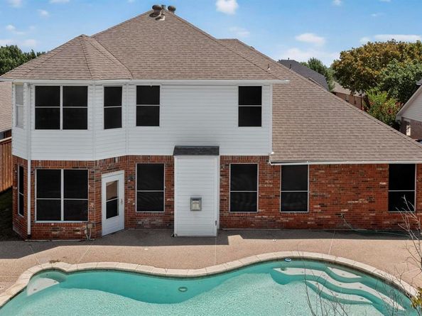 1705  Clover Hill Road , Mansfield Texas 76063