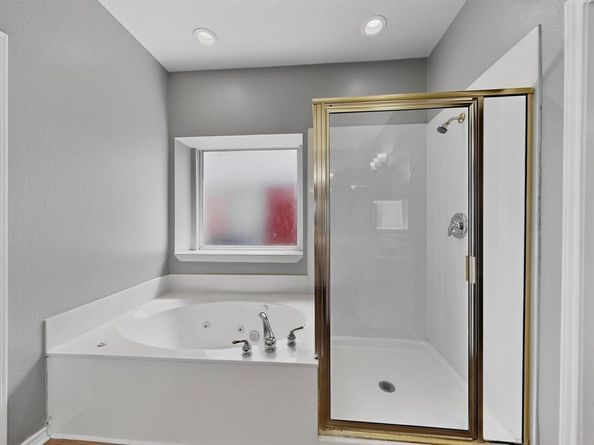 1705  Clover Hill Road , Mansfield Texas 76063