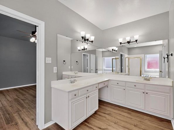 1705  Clover Hill Road , Mansfield Texas 76063