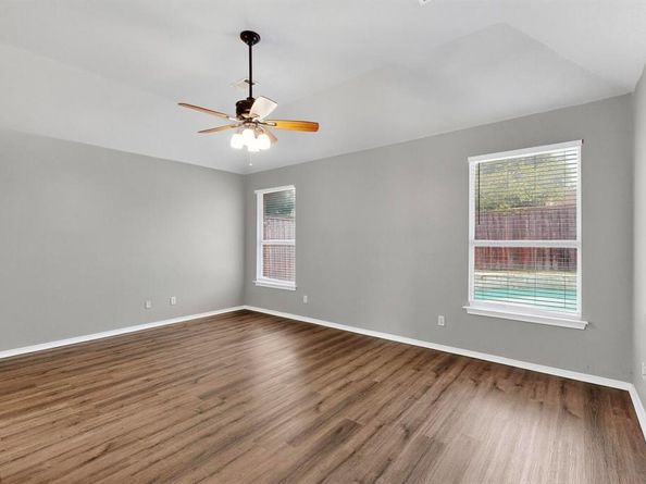 1705  Clover Hill Road , Mansfield Texas 76063