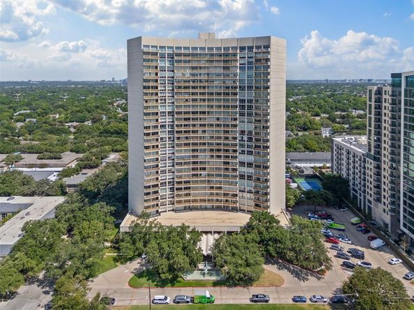 6211 W Northwest Highway  500, Dallas Texas 75225