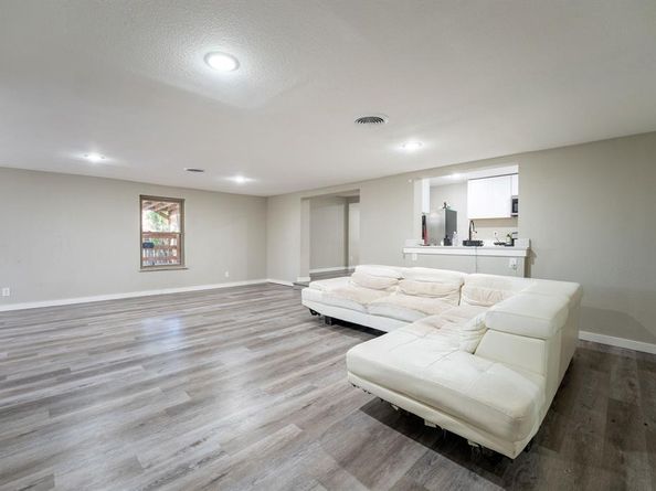 3207  Truxillo Street , Dallas Texas 75228