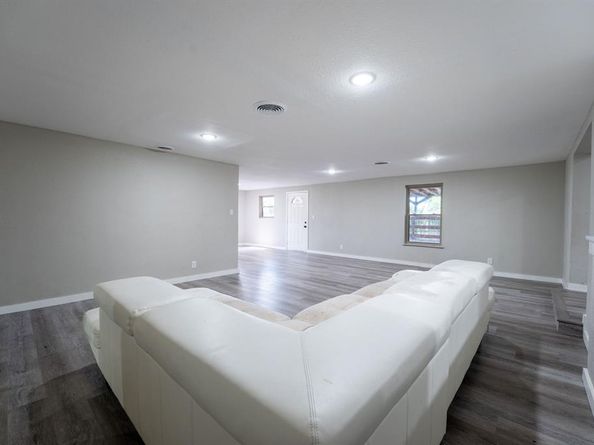3207  Truxillo Street , Dallas Texas 75228