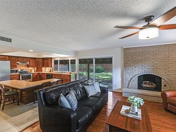 6614  Leameadow Drive , Dallas Texas 75248
