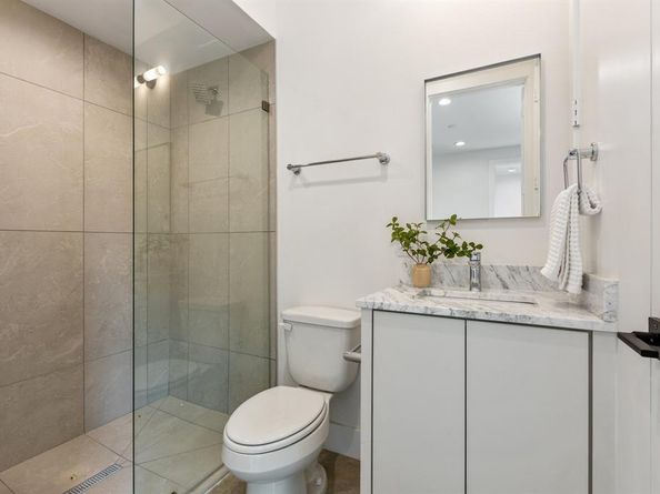 4330  Dickason Avenue  201, Dallas Texas 75219