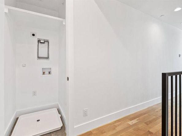 4330  Dickason Avenue  201, Dallas Texas 75219
