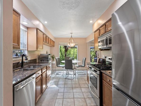 407  Valley Cove Drive , Richardson Texas 75080