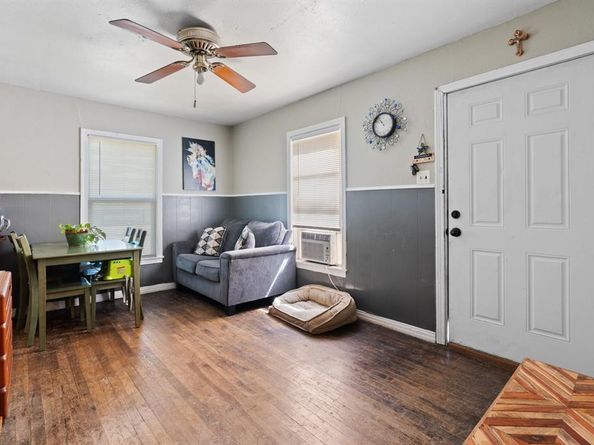 4300  Waits Avenue , Fort Worth Texas 76133