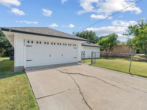2015  Garden Crest Lane , Dallas Texas 75232